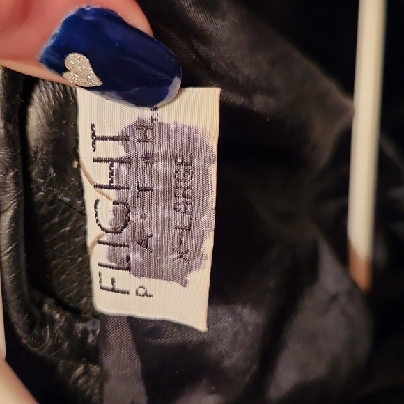 Ladies nice black leather coat. Zips in front. Excellent condition. - Picture 2 of 2